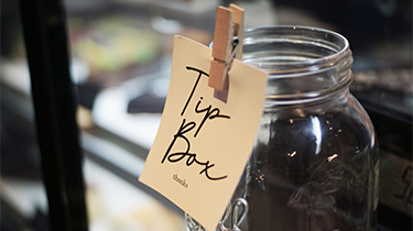 Gratuities and tips – What the delay to the Employment (Allocation of Tips) Act 2023 means for you